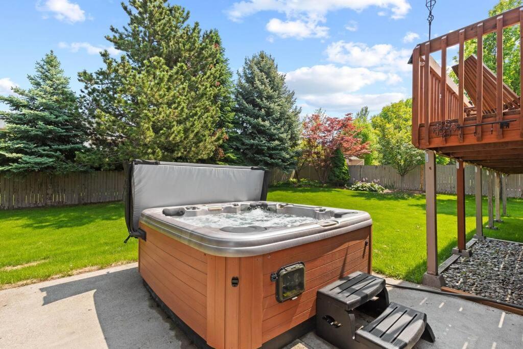 Villa Hot Tub! Sleeps 8-11Upscale Area Spokane Esterno foto