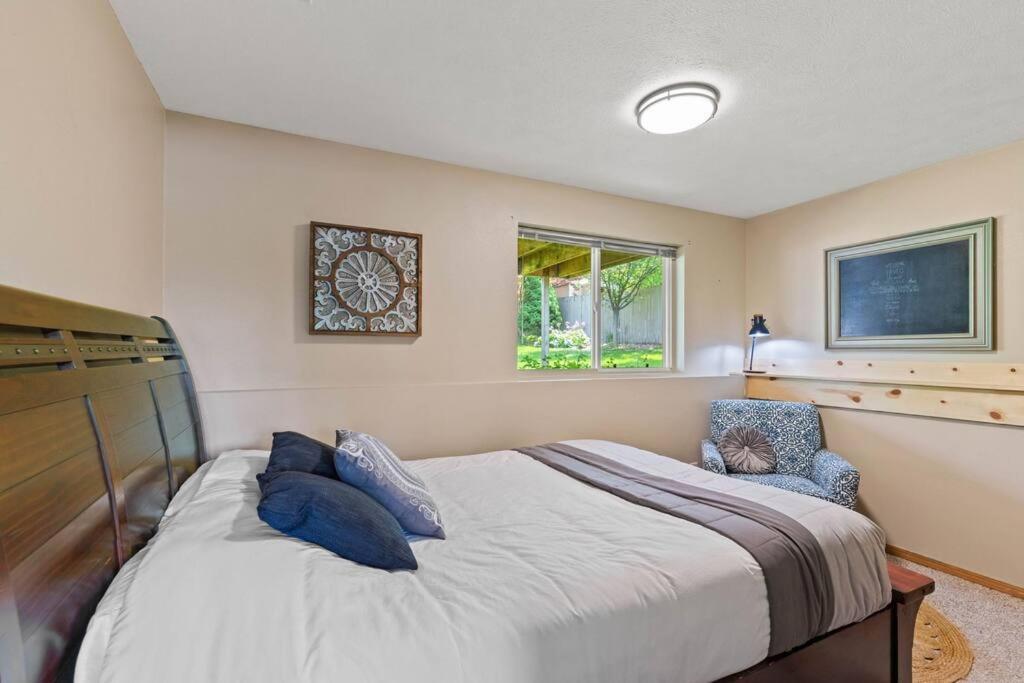 Villa Hot Tub! Sleeps 8-11Upscale Area Spokane Esterno foto