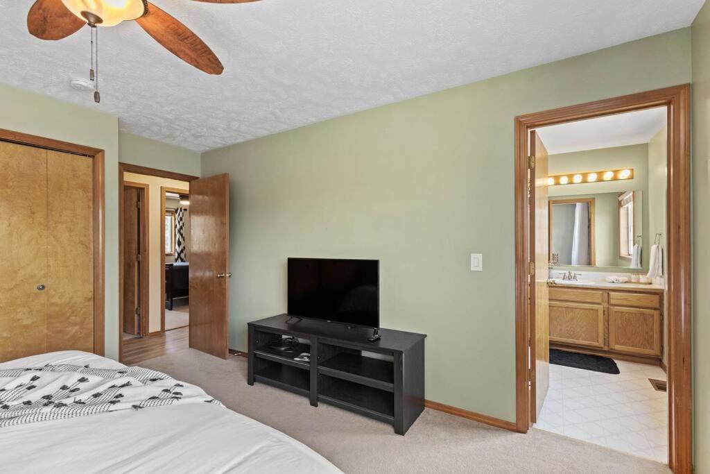 Villa Hot Tub! Sleeps 8-11Upscale Area Spokane Esterno foto