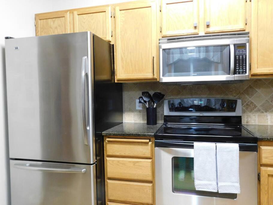 Villa Hot Tub! Sleeps 8-11Upscale Area Spokane Esterno foto