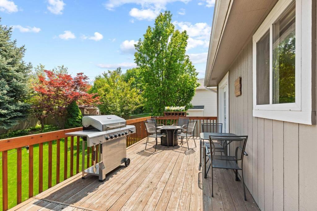 Villa Hot Tub! Sleeps 8-11Upscale Area Spokane Esterno foto