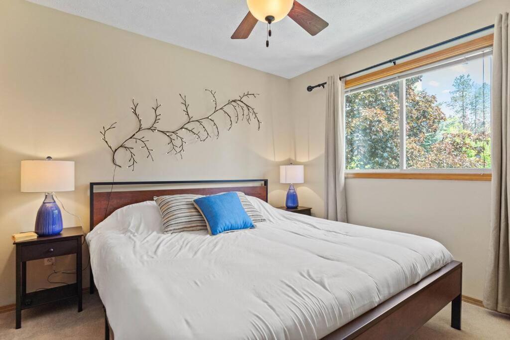 Villa Hot Tub! Sleeps 8-11Upscale Area Spokane Esterno foto